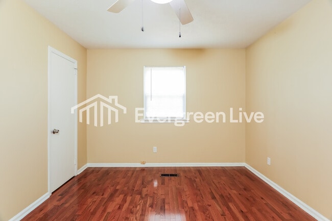 Building Photo - 4012 St John Ln NW