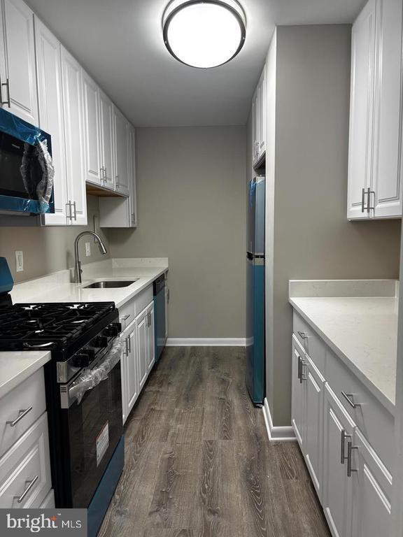 Building Photo - 5565 Columbia Pike