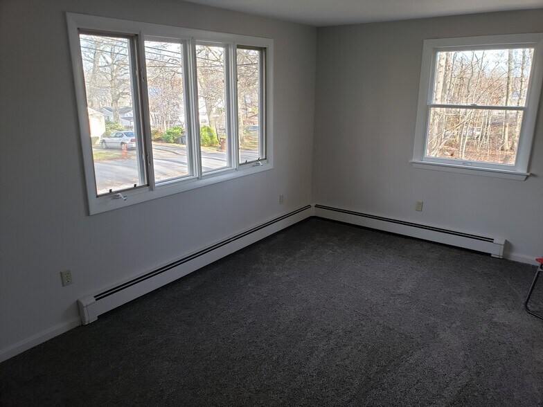 Building Photo - 507 Hancock St