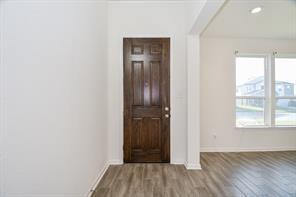 Building Photo - 4810 Emerson Manor Dr