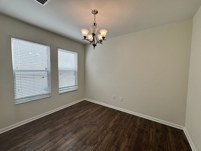 Building Photo - 3-Bed Home?Office room with Granite Touche...