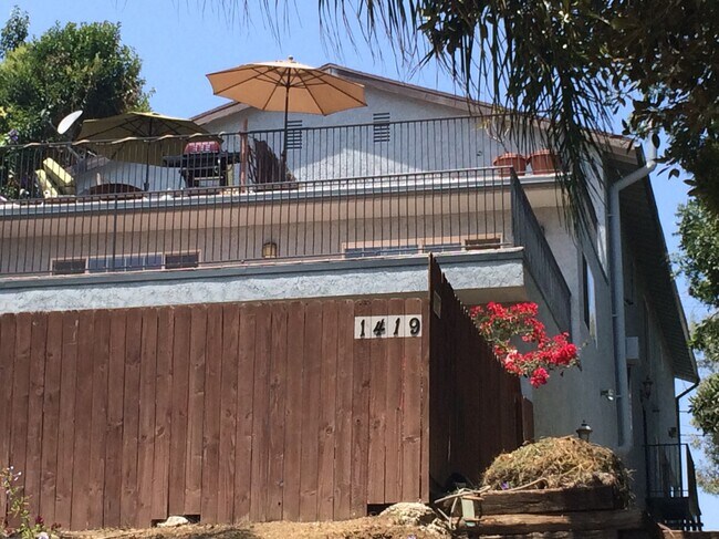 Building Photo - 1419 Allesandro St