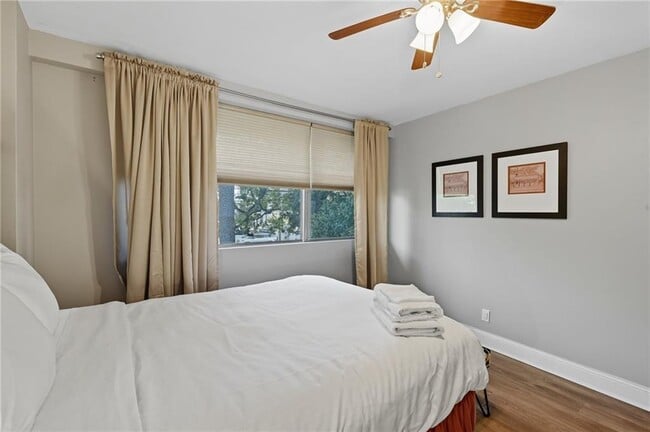 Building Photo - 3645 Peachtree Rd NE