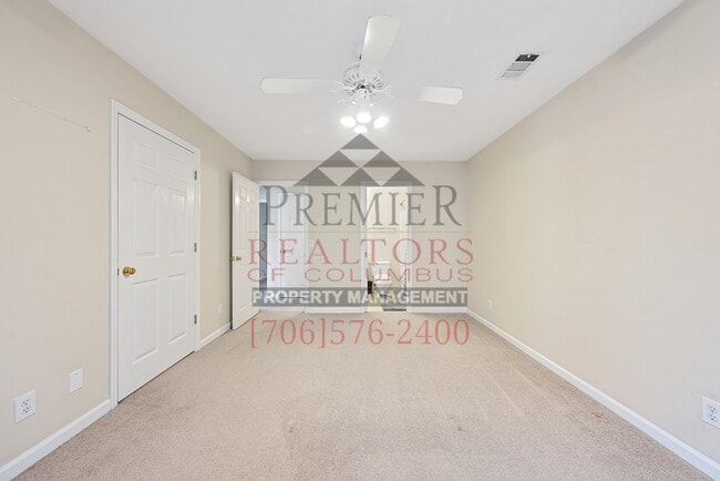 Building Photo - 5702 Stoneridge Dr