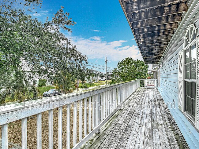Building Photo - 13918 Raie Ave