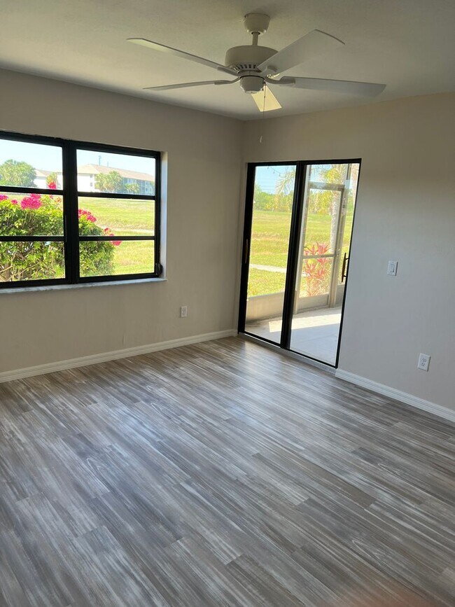 Building Photo - 175 Kings Hwy