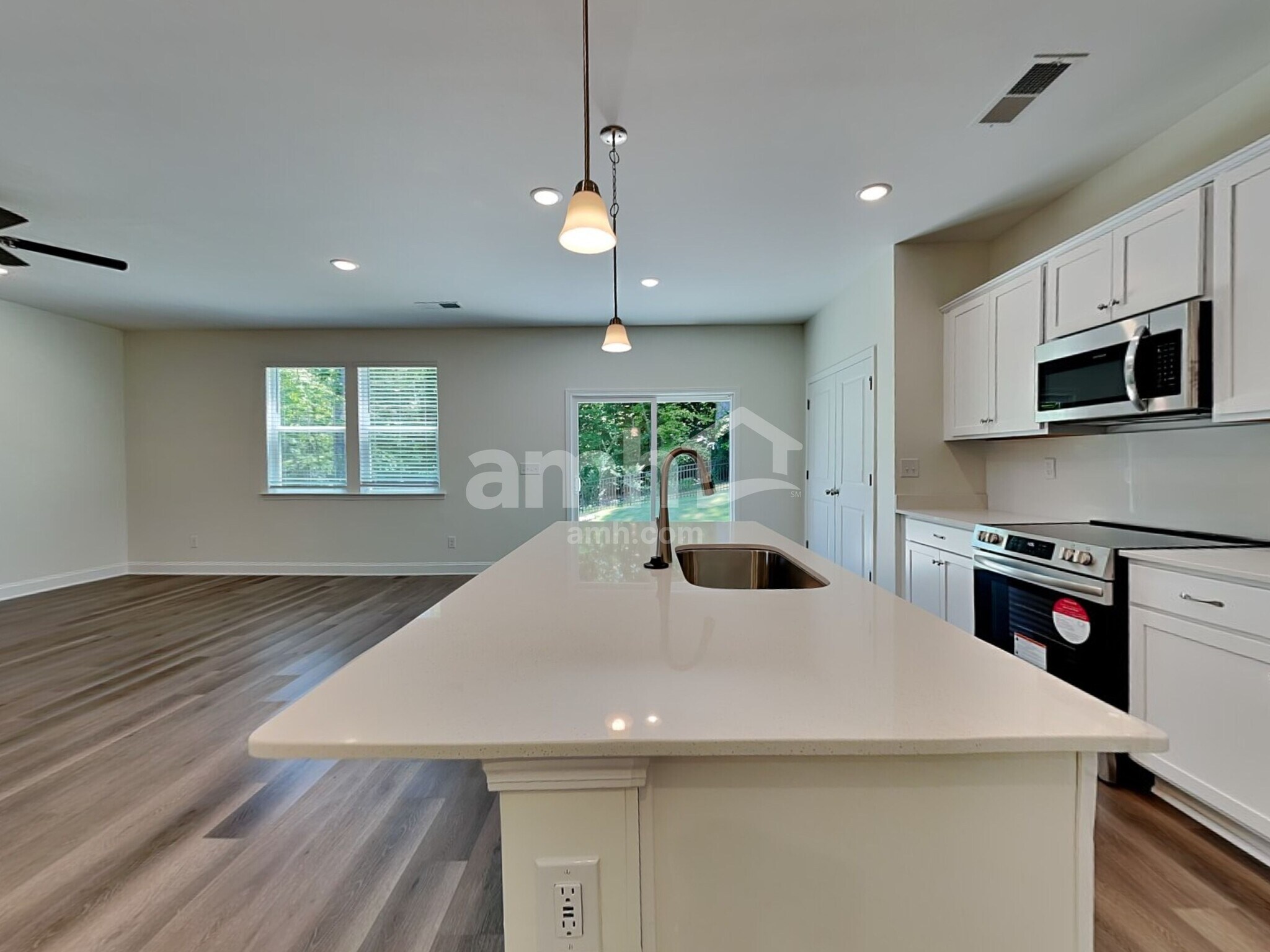Building Photo - 6075 Rosemore Ln