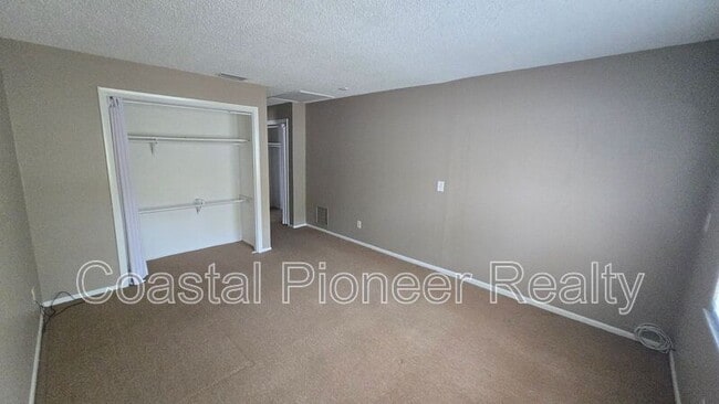 Building Photo - 12921 126th Terrace N