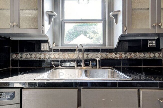 Building Photo - 1520 NW 47th St