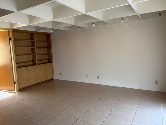 Building Photo - Tucson West 3 Bedroom