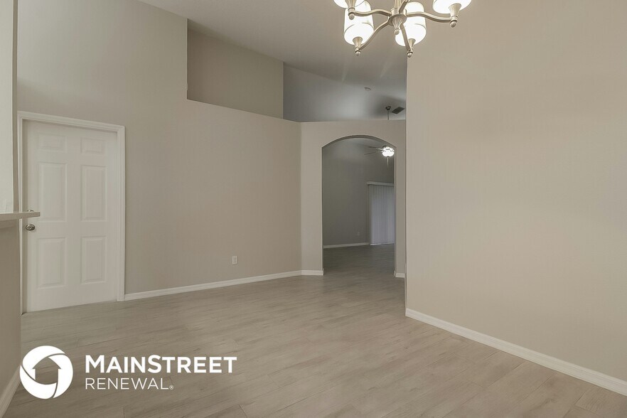 Building Photo - 1113 Amanda Kay Cir