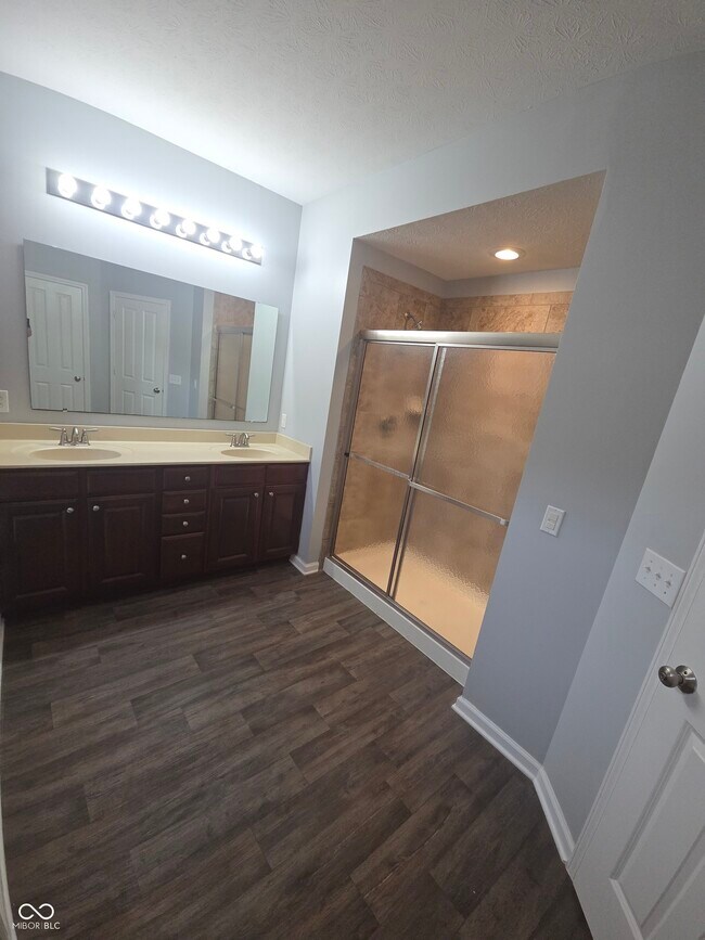 Building Photo - 13551 Cuppertino Ln