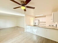 Building Photo - 3412 NE 66th Ave