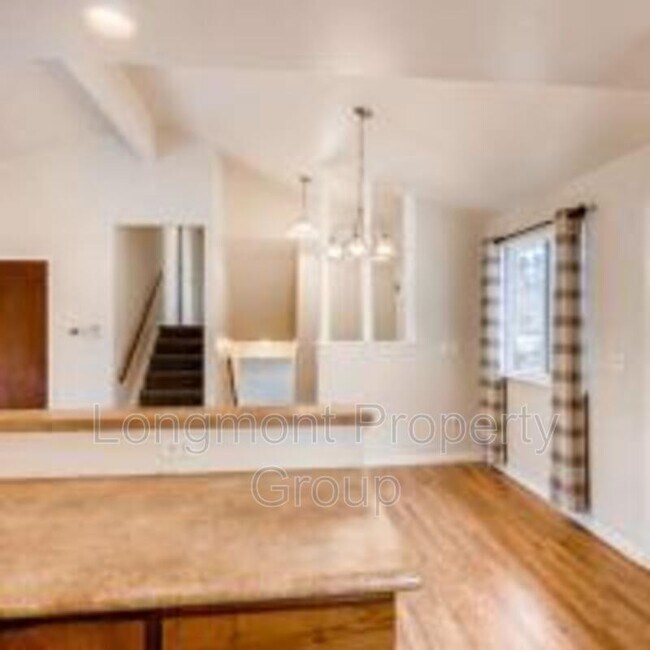 Building Photo - 2525 Lanyon Dr