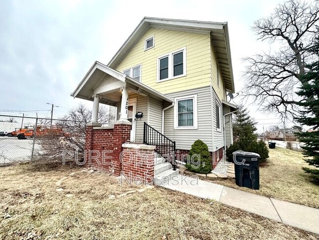 Building Photo - 4201 N 22nd St