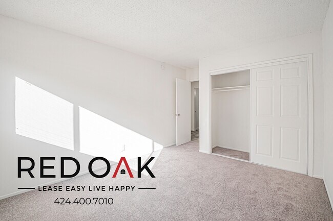 Building Photo - 9260 Palm St