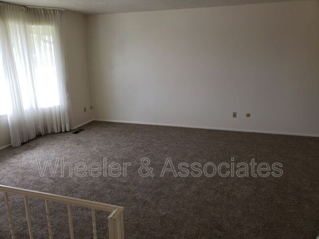 Building Photo - 137 E 5250 S