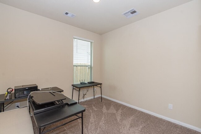 Building Photo - 14657 E Pine Heart Dr