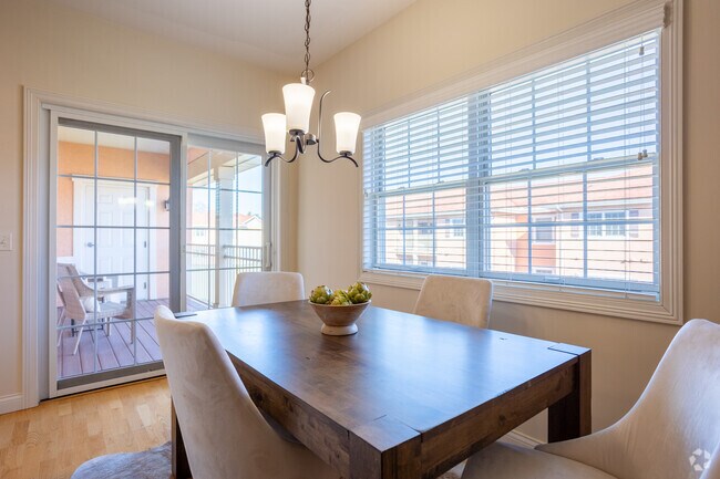 1BR, 1BA - 1,062SF - Dining Room - The Residences at Toscana Park