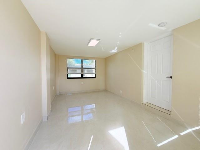 Building Photo - 53 NE 16th Pl