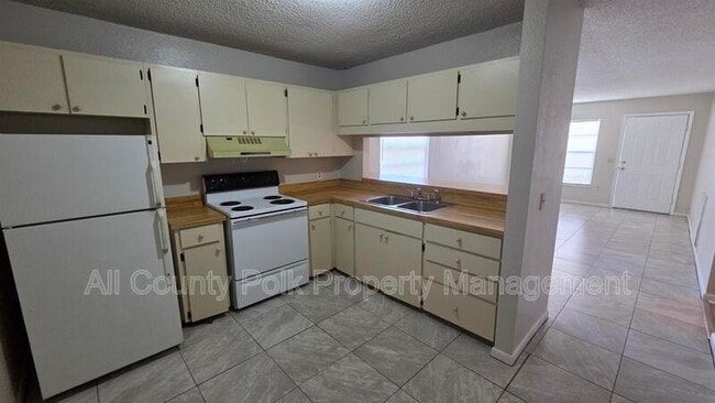 Building Photo - 110 Stephenson Ave