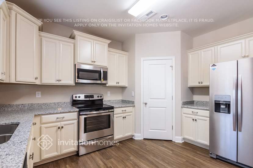 Building Photo - 5626 Colonial Garden Dr