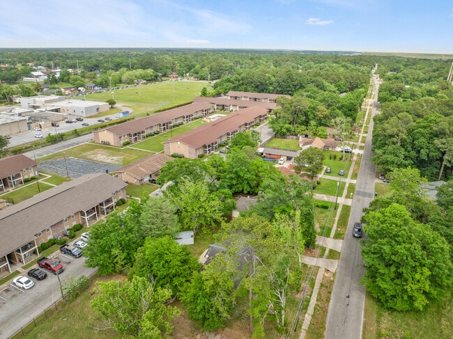 Building Photo - 3105 Scovel Ave