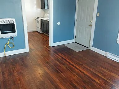 Building Photo - 226 Clyde St