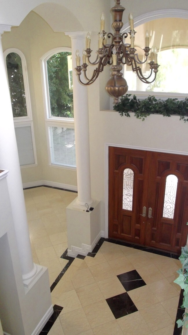 Building Photo - 1842 10th St