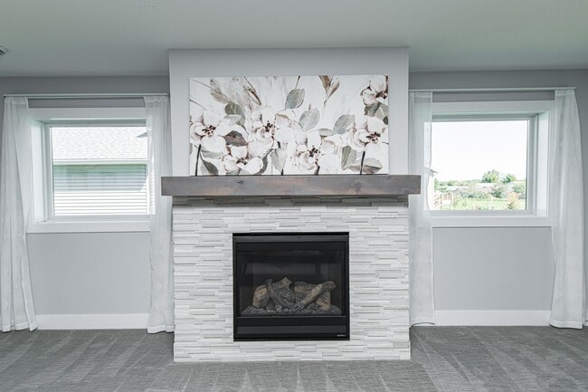 Building Photo - Gorgeous, spacious home on beautiful count...