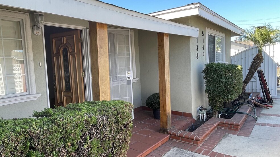 Building Photo - 5138 W 141st St