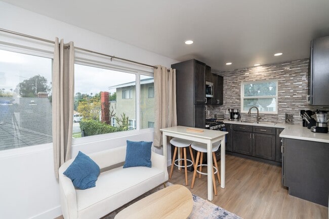 Building Photo - New Charming ADU!!! 1 Bed/1 Bath 490 Sq. Ft. $2,300/mo.