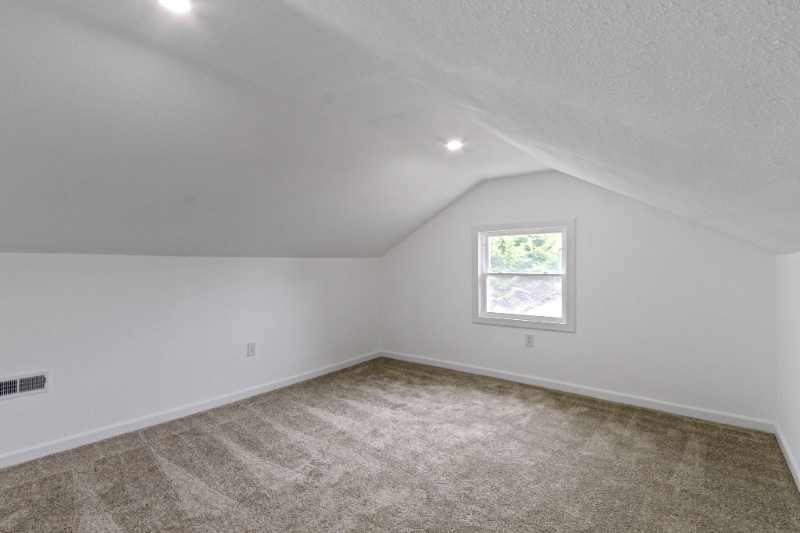 Building Photo - 55 N Chester Ave