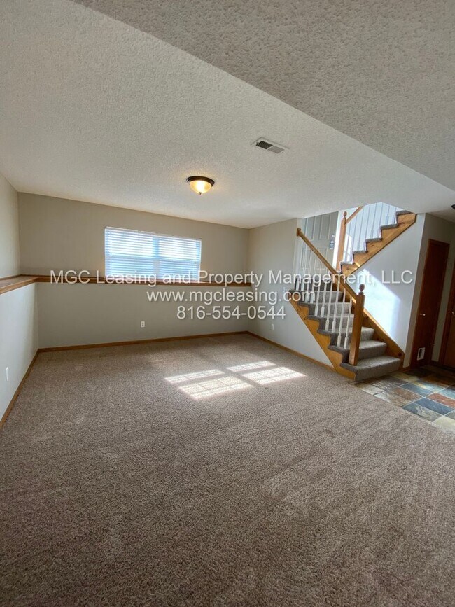 Building Photo - Charming Family Home in Greenwood’s Cheyen...