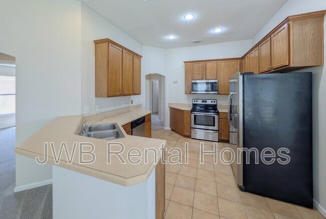 Building Photo - 463 Portobello Dr