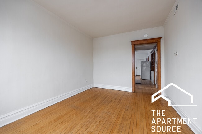 Building Photo - 2442 N Ashland Ave