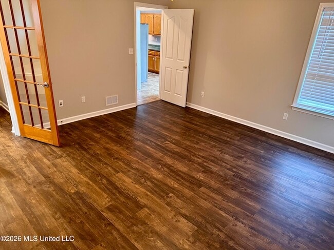 Building Photo - 1324 Biloxi St