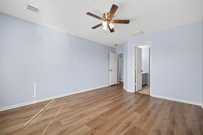 Building Photo - 510 Cypresswood Trce