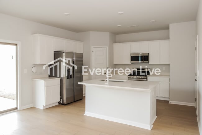 Building Photo - 28599 Halford Dr