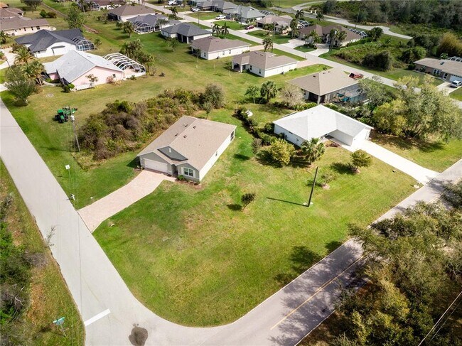 Primary Photo - 616 Posadas Cir