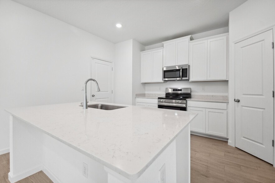 Building Photo - 2608 Lavender Loop