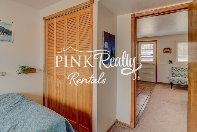 Building Photo - 1716 Wooten Rd