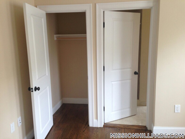 Building Photo - 2975 Washington St