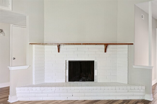 Building Photo - 17310 Nordway Dr