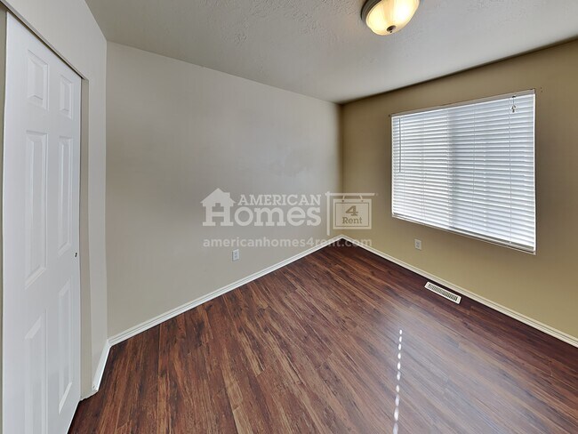 Building Photo - 2196 W 1570 N