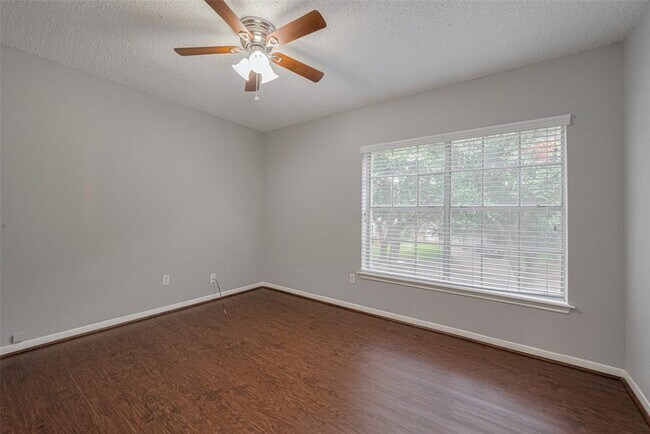 Building Photo - 3610 Bee Bayou Ln