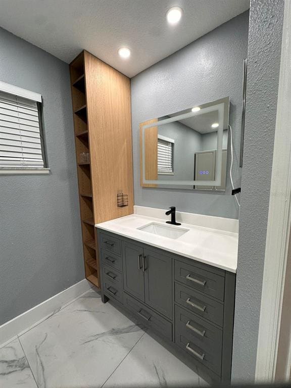 Building Photo - 2 York Ct