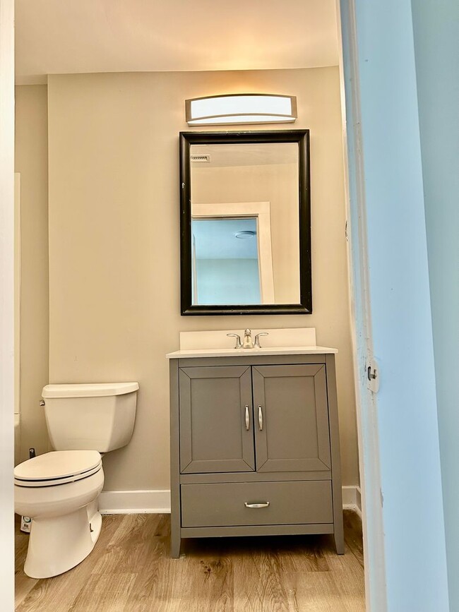 Building Photo - Gorgeous 1 bedroom in happening Kannapolis!
