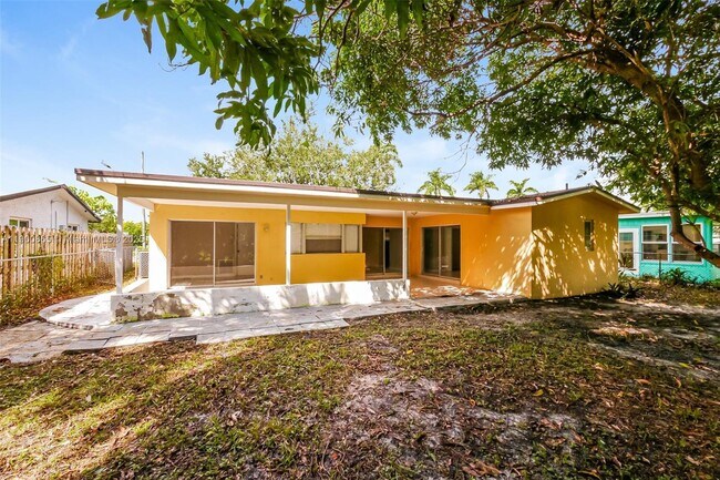 Building Photo - 2440 NW 68th Ave