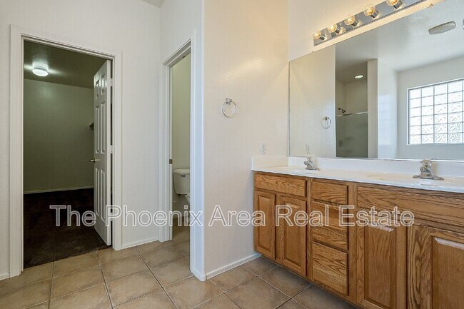 Building Photo - 43476 Caven Dr